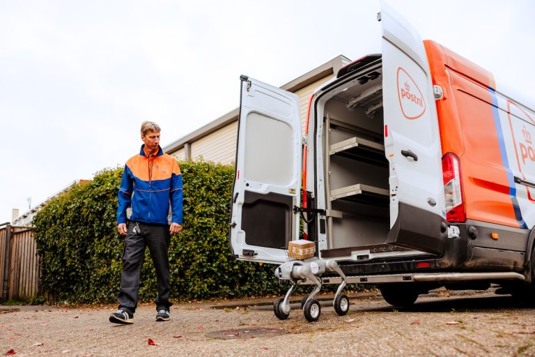 Innovatie in pakketbezorging: PostNL test nieuwe robotoplossingen