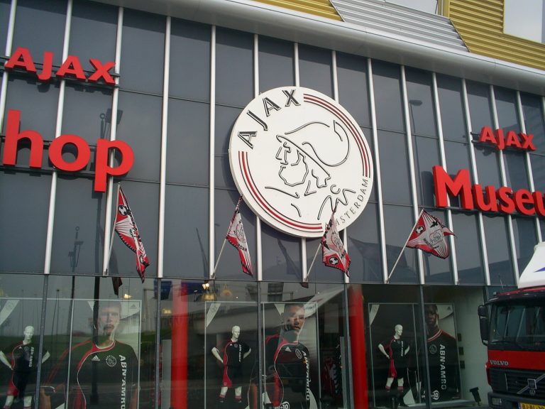 Ajax getroffen door hack: gegevens supporters mogelijk in gevaar