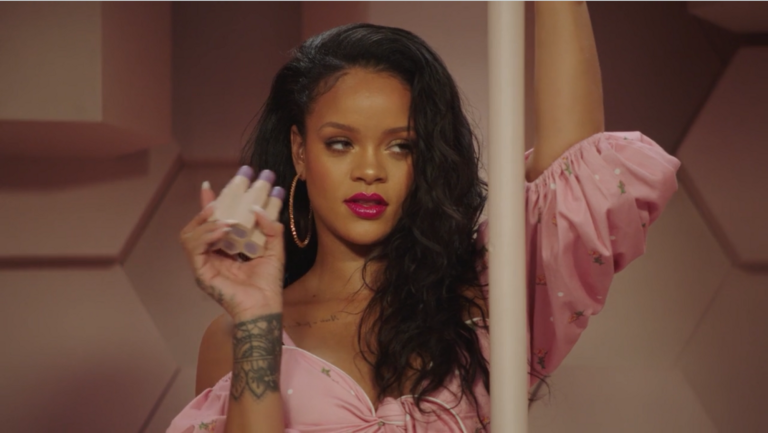Vrouw aangehouden na schietincident bij woning van Rihanna