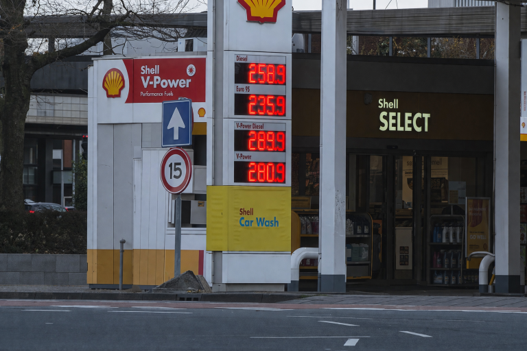 Werkgevers kritisch over verhoging reiskostenvergoeding